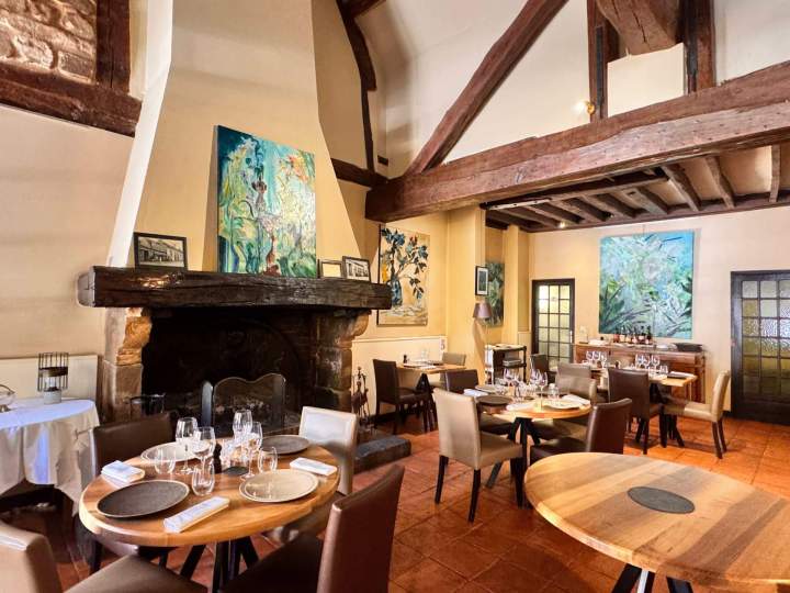 Salle restaurant avec cheminée Rochefort-en-Yvelines