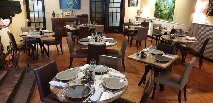 Salle du restaurant Rochefort-en-Yvelines 